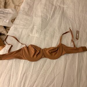 SKIMS Smoothing Intimates Unlined Strapless Bra 34C NWT